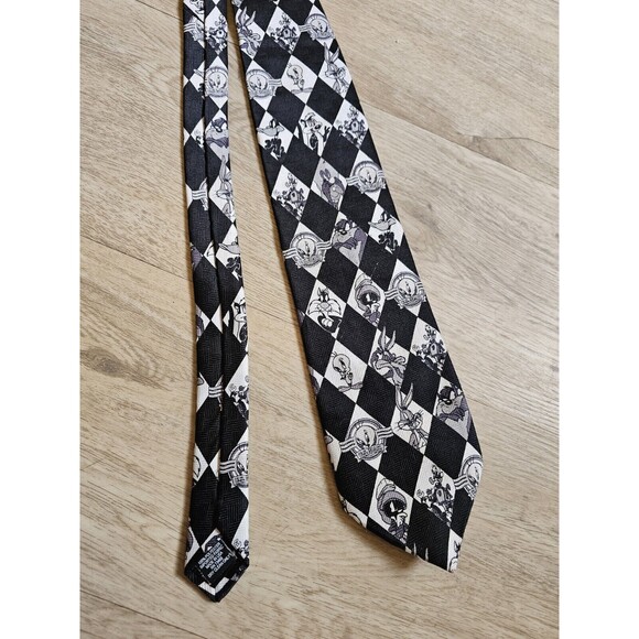 Vintage Looney Tunes Stamp Collection Black & White Tie Polyester Made In USA - Picture 2 of 4